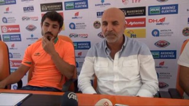 Alanyaspor Defans Oyuncusu Erhan Kartal ile Sözleşme İmzaladı