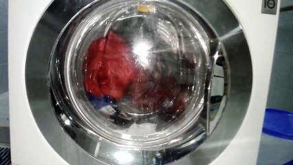 Washing machine body slam the cloth..