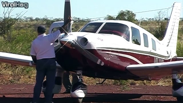 Ce pilote a vu la mort de très près! Dingue