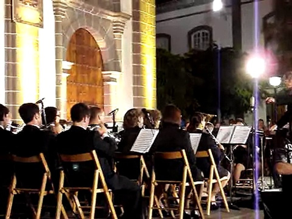 29 08 09 ENCUENTRO DE BANDAS FIESTAS DEL PINO DON EUSEBIO DA LA BATUTA A OSCAR AY TEROR QUE LINDO ERES NESTOR ÁLAMO