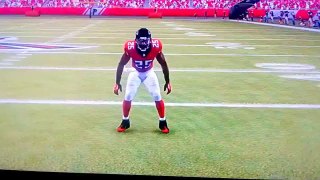 William Moore blows up Giovani Bernard and his own teammate [Madden 25] (graphic)