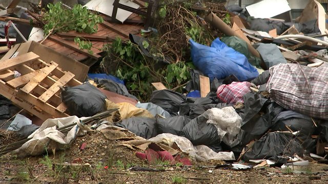 Travellers leave mountain of rubbish in Rainham