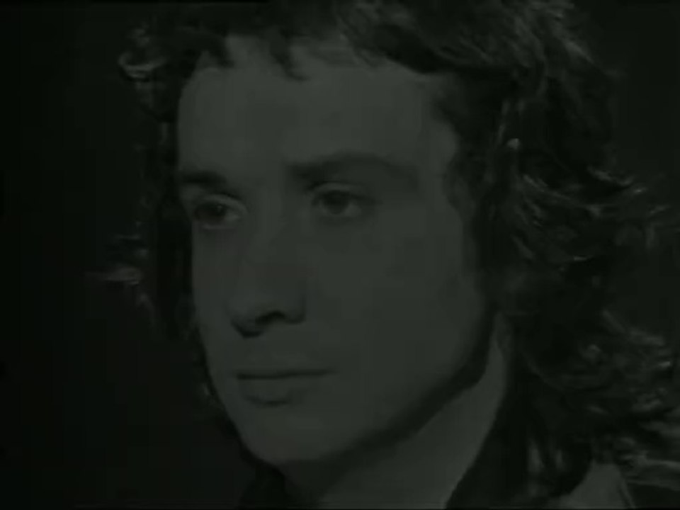 5 JANVIER 74 LA UNE EST A VOUS VARIETES SARDOU...(2)
