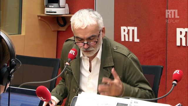 L'Angleterre est un grand pays qui a refusé l'euro (...) et conservé sa reine , décrypte Pascal Praud