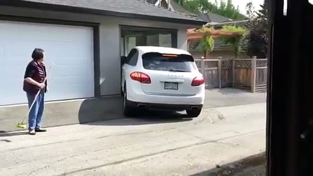 How to park your Porsche In Vancouver