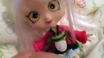 Nohea's first toy challenge. Nohea vs Sara sushi. Oh bummer. Num noms.