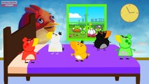 Cinco Monitos Saltando En La Cama En Español | Cinco Peppa Pig Se Disfraza de Angry Birds