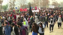 Estudiantes chilenos exigen reforma educativa transformadora