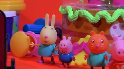 Peppa Pig Surprise Birthday Cake in Play Doh ♥ Gâteau surprise Peppa Pig en Play Doh