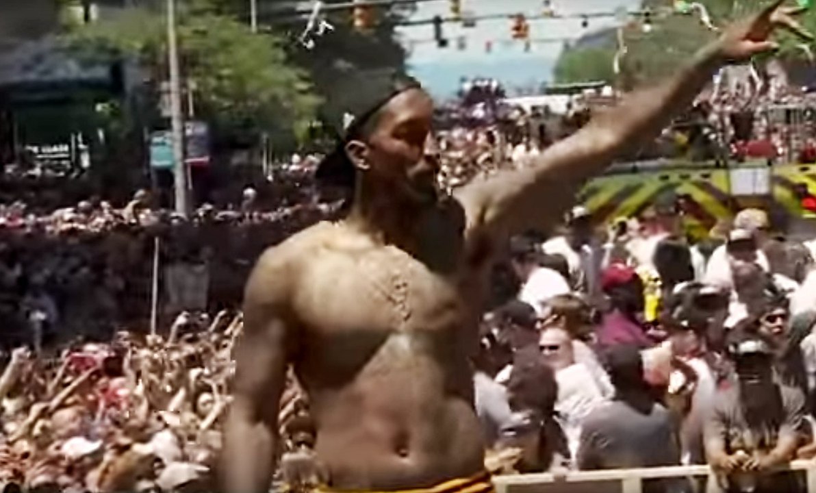 Barack Obama veut que J.R. Smith remette son t-shirt