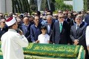 Cumhurbaşkanı Erdoğan ve Gül Cenazede Bir Araya Geldi