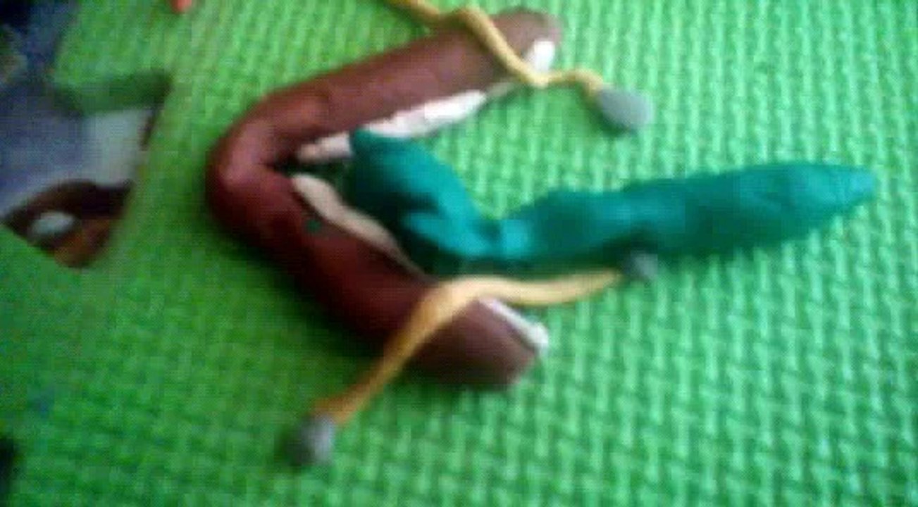 La comida vs la boca (vídeo plastilina)#2