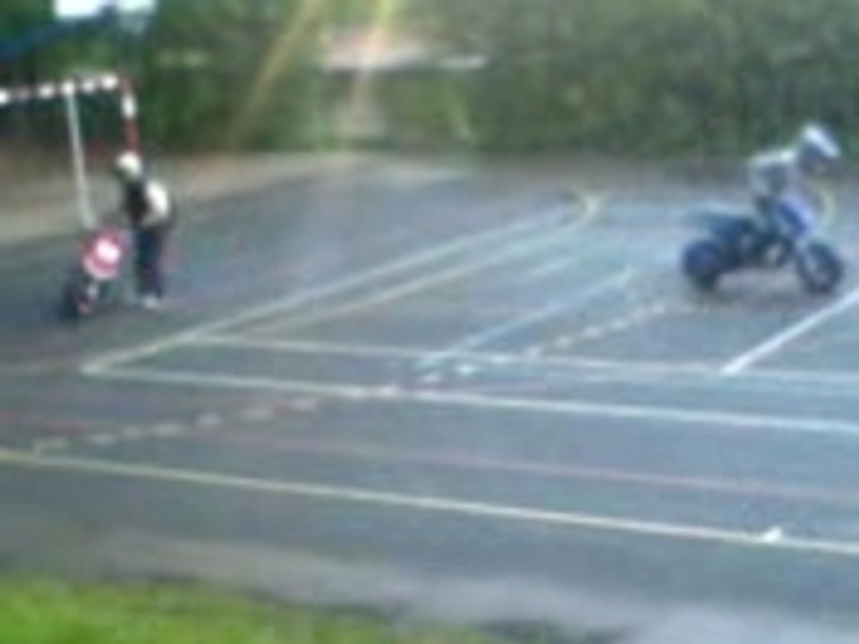 gougoute fait des roues