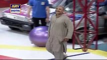 Uncle dancing in Jeeto Pakistan