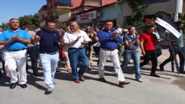 Burdur - CHP'den Milli Eğitim Müdürlüğü'ne Siyah Çelenk