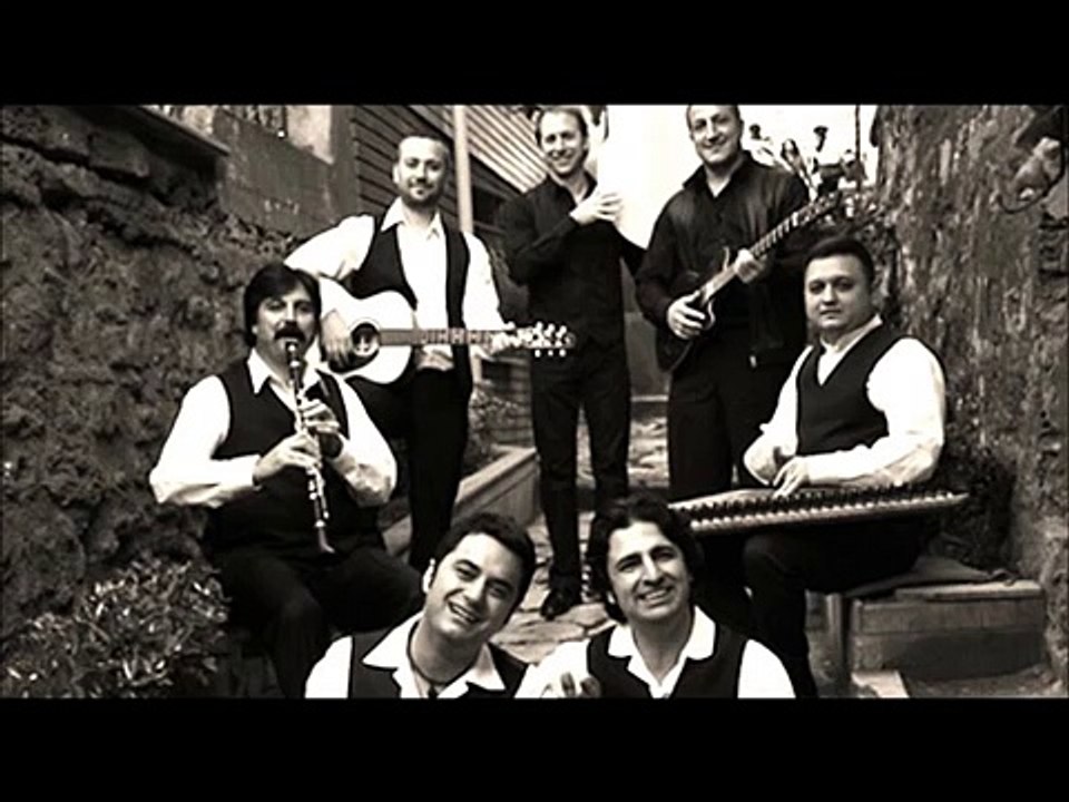 Eşref vakti bülbülüm altın kafeste