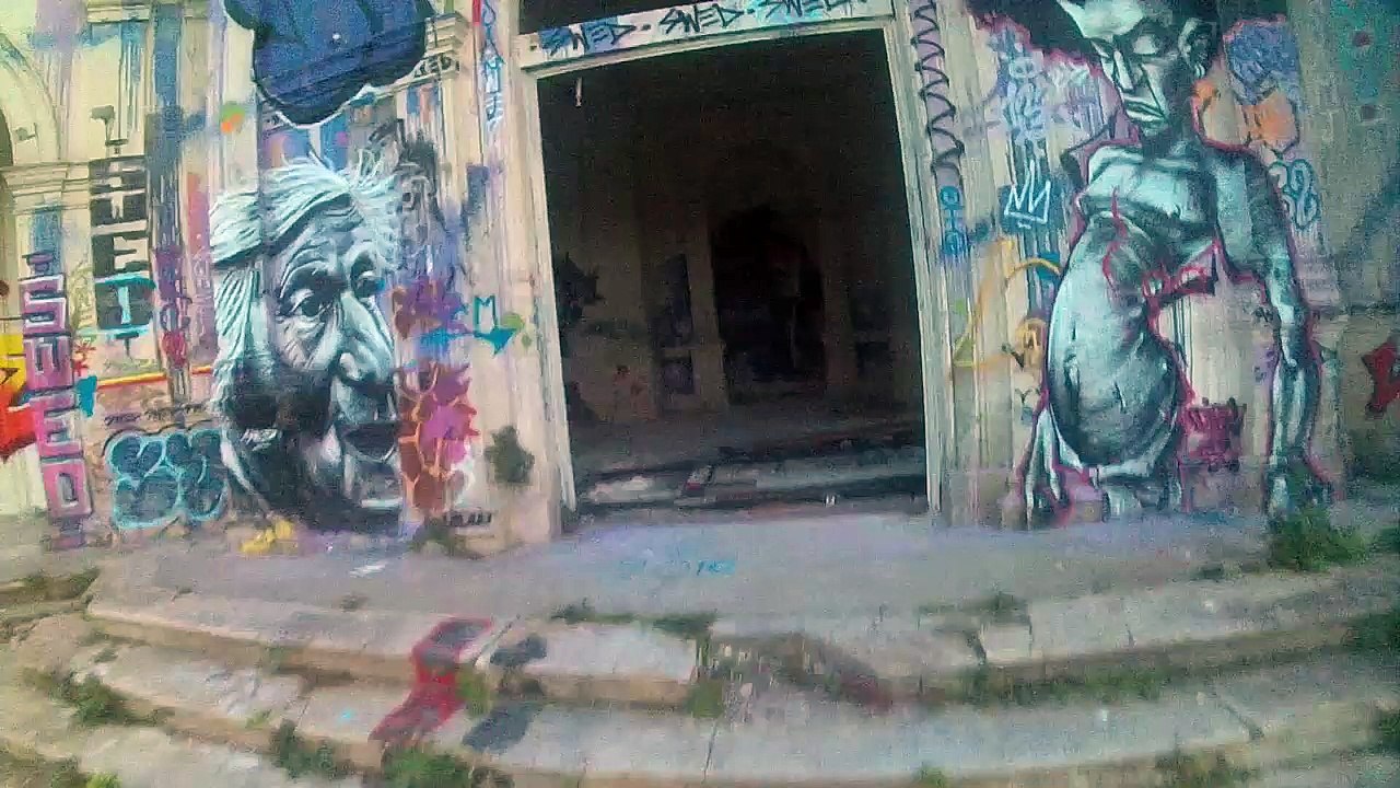 EXPLORATION D'UN CHÂTEAU ABANDONNE [SOLO]  EXPLORATION OF AN ABANDONED CASTLE