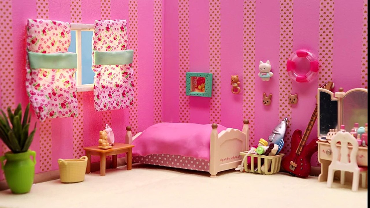 Elsa gets impatient   Olaf and Anna Hog the Bathroom   Frozen Play-Doh Stop Motion Movie Clips