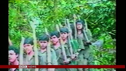 Rare look inside Farc rebel camp - BBC News