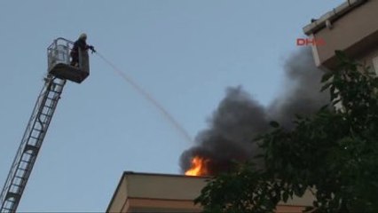 Kartal'da Panik Yaratan Yangın