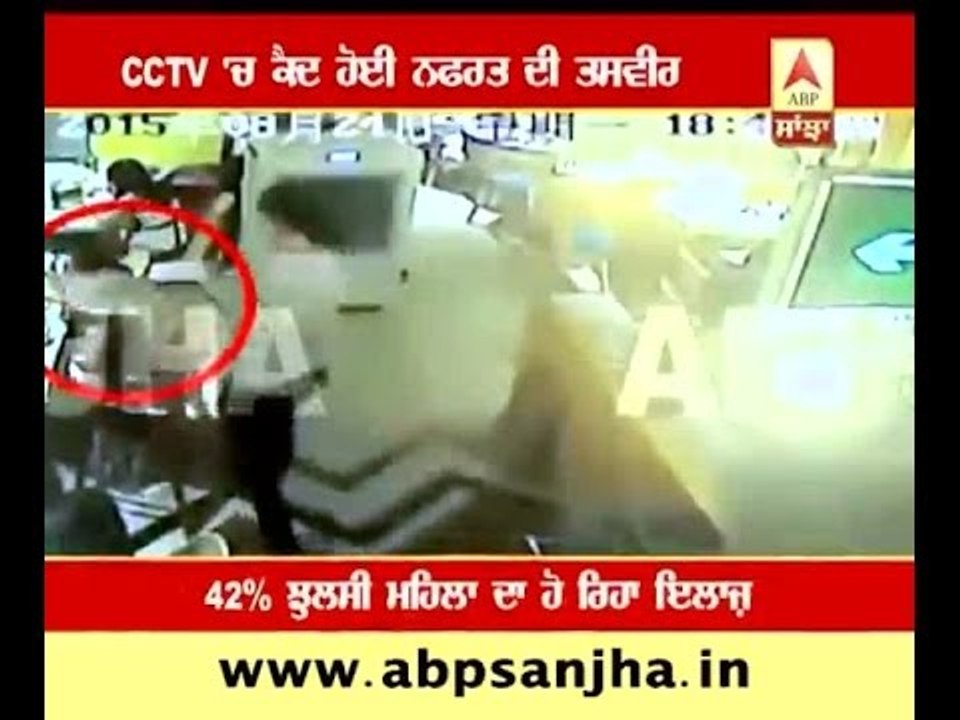 CCTV: Waiter Throws Boiling Water on Customer