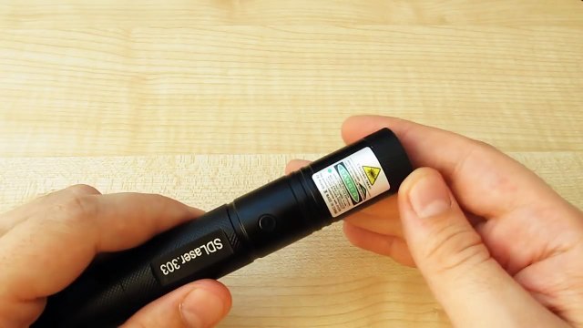 Лазер все-таки зажигает спички! УРА! Я доволен как слон :)