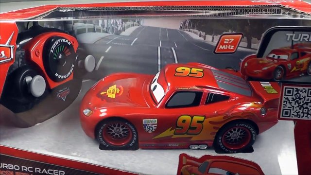 2 RC Pixar Cars MACK TRUCK & LIGHTNING MCQUEEN Disney Pixar RC cars