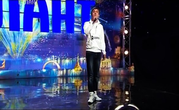 Этот парень зачитал рэп про ДЕДА, зал аплодировал стоя, до слез