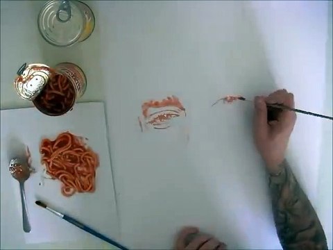 Il peint des portraits à base de sauce de spaghetti bolognaise
