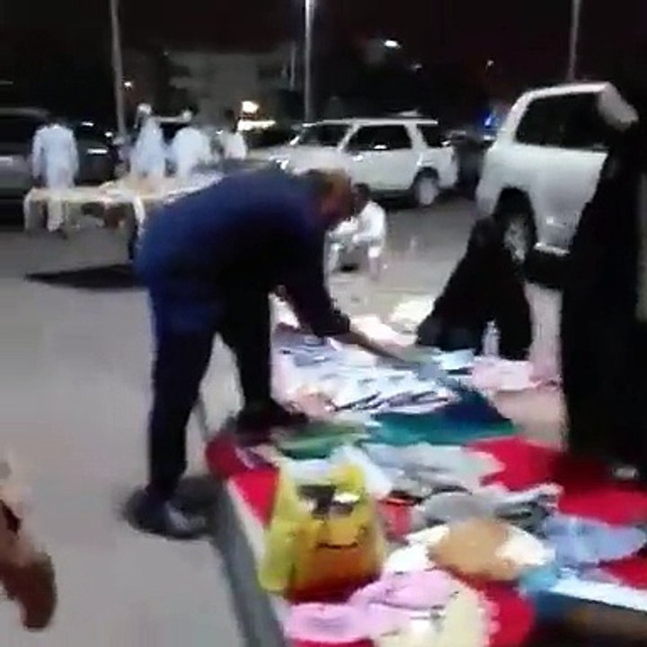 Very Embarrassing See What These Pakistani Peoples Doing In Madina