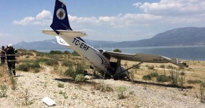 Isparta'dan Kalkan Eğitim Uçağı Arızalanınca Burdur'a Zorunlu İniş Yaptı