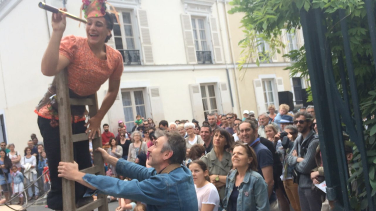 Le Mans fait son cirque. Les exploratrices. Compagnie Belle Pagaille