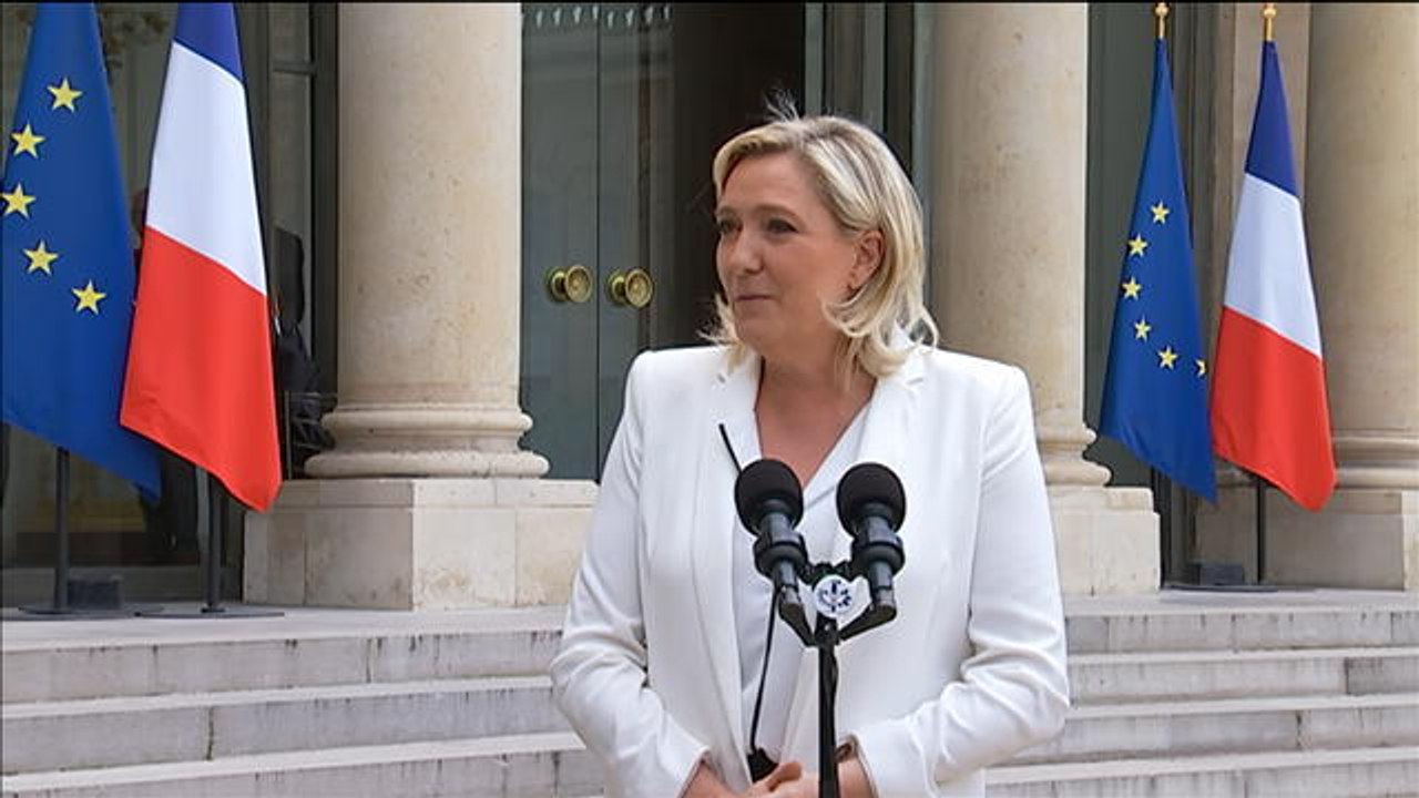 Marine Le Pen : "6 mois après mon élection, j'organiserai un référendum sur la sortie de l'UE" - 25/06/2016 à 17h00
