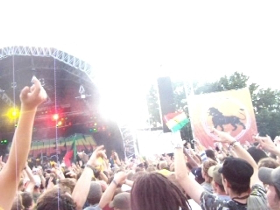 sizzla - summer jam -