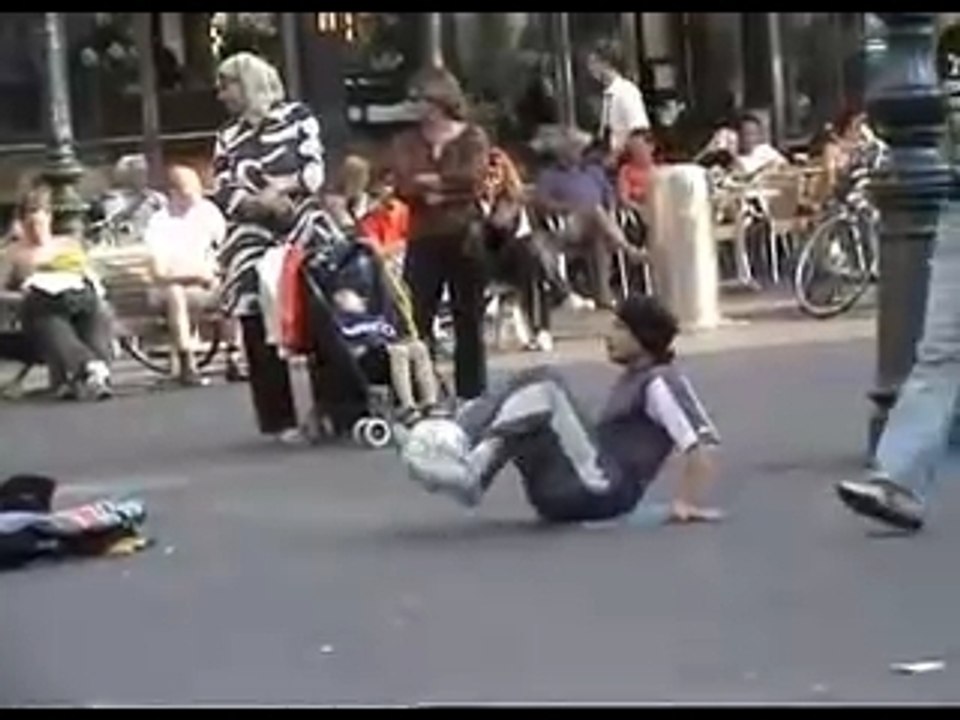 Football Dribble in LeidsePlein Amsterdam