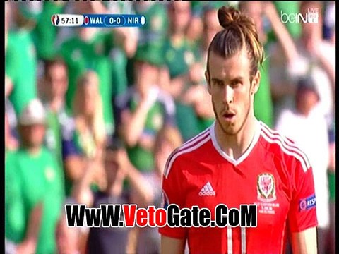 حارس ايرلندا الشمالية ينقذ مرمى من هدف امام تسديده جاريث بيل