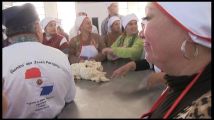 Curso para ser panaderos, exadictos paraguayos amasan un nuevo futuro