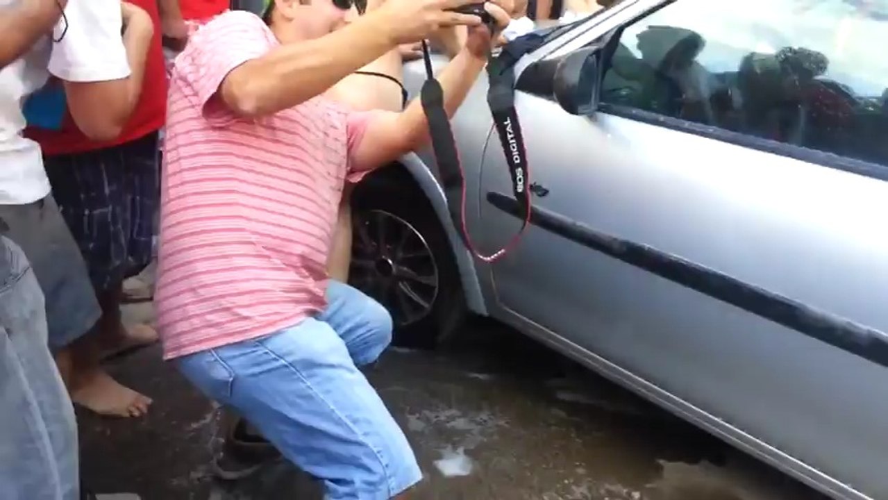 Yok böyle bir araba yıkama