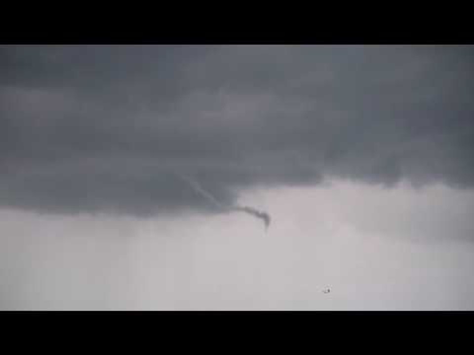 Funnel Cloud Spotted Over Ipswich, England