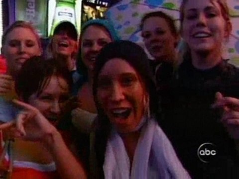 Avril Lavigne @ Jimmy Kimmel Girlfriend