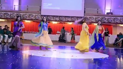 Mehndi Dance In Pakistani Event 2016