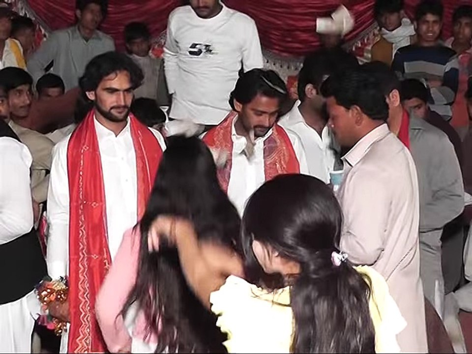 Vip Mujra in Bakhshan Khan in Fawaz Ahmad wedding