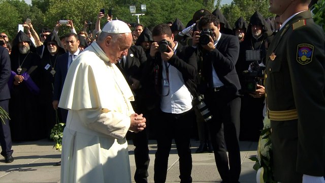 Arménie: le pape François se rend au mémorial du génocide