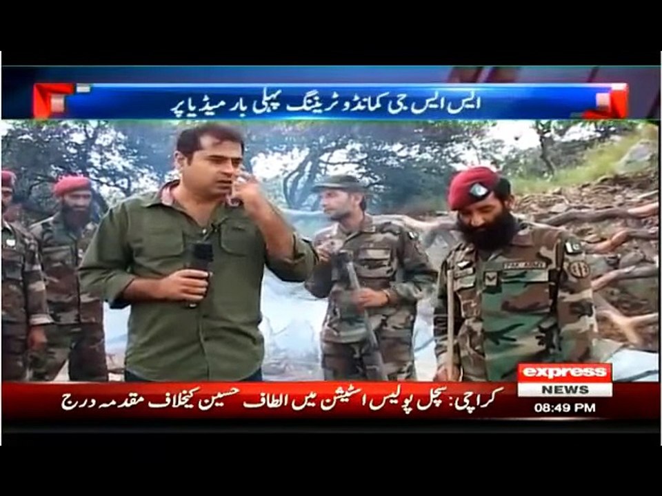 Pakistan's SSG Commandos eating Snake and drink Chicken's blood We:Love Pakistan Army