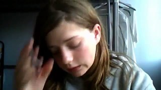Vidéo de moi la chanteuse enregistrée à l'aide d'une webcam le 20 avril 2012 10:22 (PDT)
