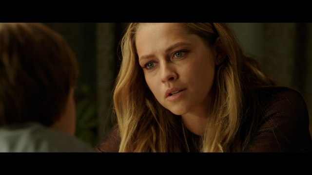 Teresa Palmer, Gabriel Bateman In Chilling 'Lights Out' New Trailer