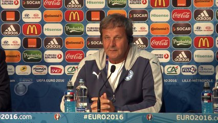 8es - Kozak satisfait de la pelouse de Lille