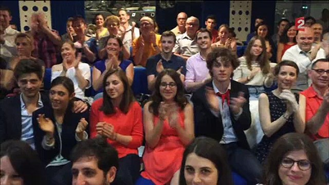 Les adieux de Léa Salamé à Laurent Ruquier et toutes les équipes hier soir sur France 2