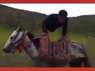 Man without Legs riding on Horse - Incredible - Video Dailymotion