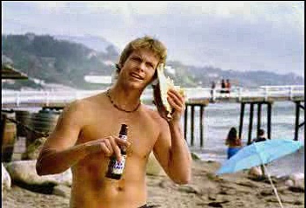 Joneses naughty at the beach